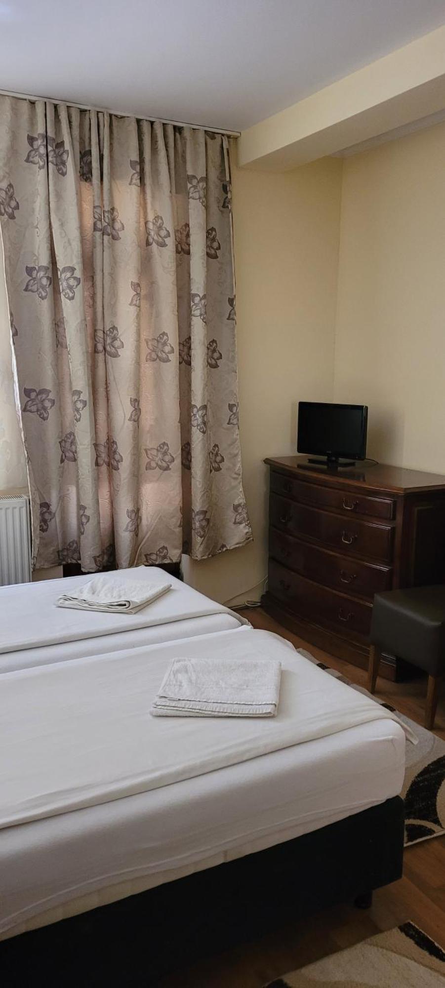 Vila Korona Satu Mare Phòng bức ảnh